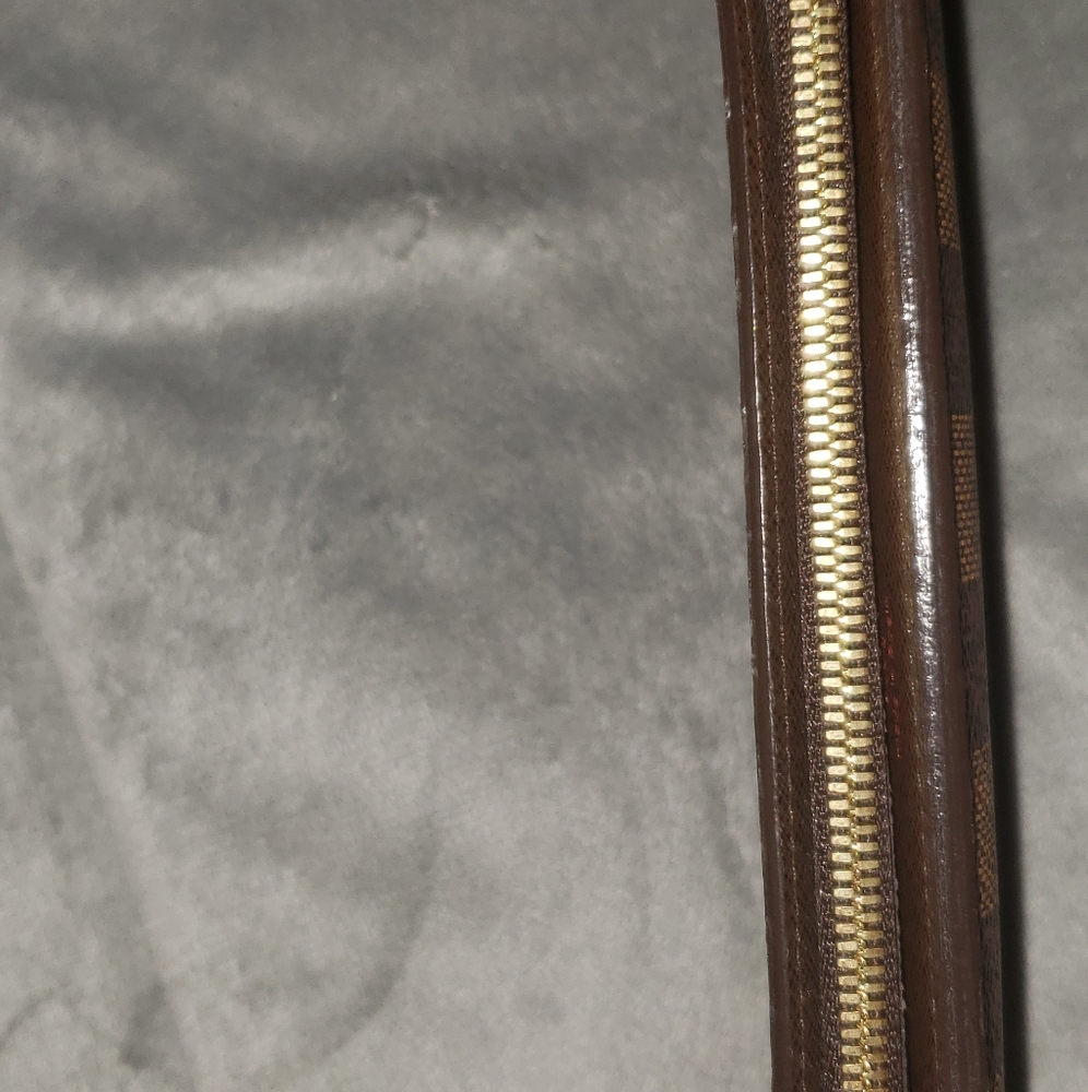 Louis Vuitton damier wallet - Picture 6 of 11